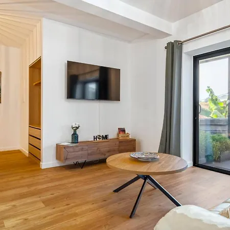 Apartment Larano